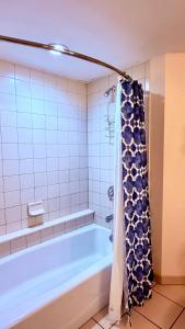 Breathtaking OCEAN FRONT Condo in Daytona Beach