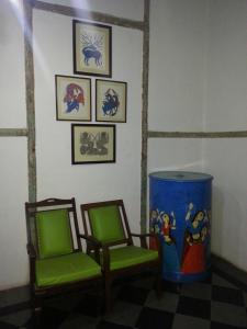 Hostel Vasantashram CST Mumbai, Free Wifi with 1940s Retro vibe