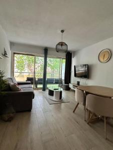 Juan-les-Pins 2 pièces avec parking & proches des plages