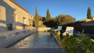 CASA AMOR & SPA, appartement suite jacuzzi & piscine chauffée