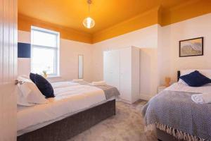 Stanley-3 Bdrm House Ideal for Contractors Near Beach