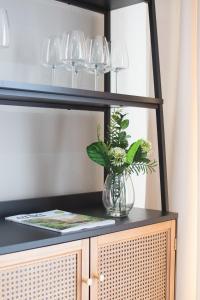 Stylish new-build, 10-15 minutes to BHX & NEC