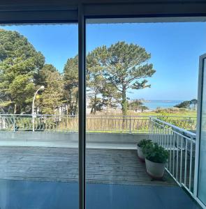 Seafront flat with indoor pool with stunning views