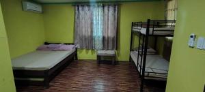 Cheers & Shots Restobar Homestay Siargao