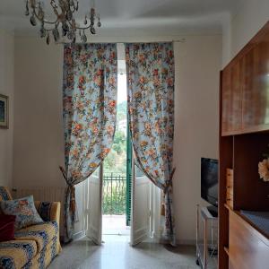 San Terenzo Poets of the sea with parking and balcony