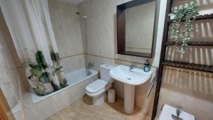 Excelente piso de 3 habitaciones dobles, 2 baños y terraza 30 mts