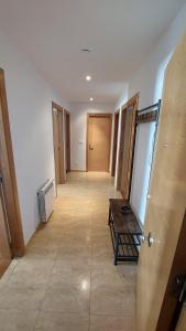 Excelente piso de 3 habitaciones dobles, 2 baños y terraza 30 mts