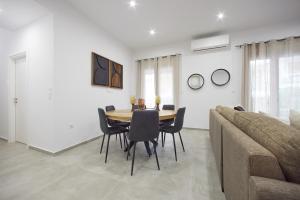 ARIS Kallithea- Big & Bright 3 Bedroom Apartment