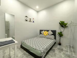 32 Homestay