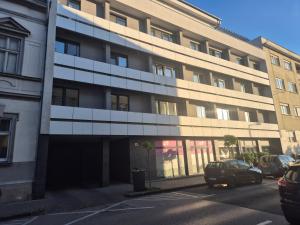 Sunshine Apartman with Free Parking