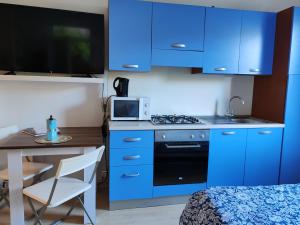 Apartment with Lake View and Garden - Separate Building