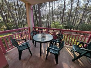Appartement Spacieux rénové et piscine chauffée 1Chambre 4 personnes - Lacanau - piscine - Vue sur le golf