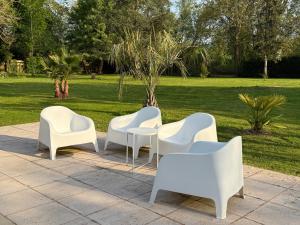 Appartements Appartement familial au bord de la Marne, jardin tropical , piscine, tennis, terrasse, parking gratuit proche Disneyland : photos des chambres