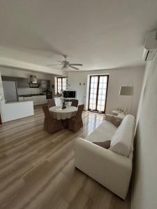 Attico con vista mozzafiato a due passi dal mare