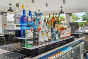 Cayview Avenue Unit 404 Condo