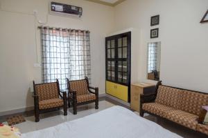 Bapunchi Wadi, beach-house