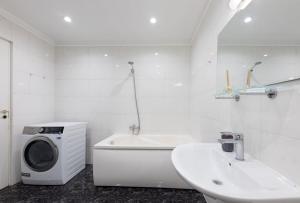 Cozy apartment 1 minute from the beach, quiet place
