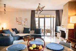 Anemelo luxury apartment with sea view!