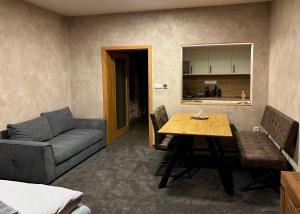 Luxusní Apartmán Domovjanka - KNĚHYNĚ