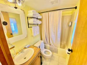 2 Bedroom Logan Ohio Hot Tub