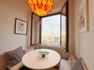 Modern Elegance 1BR with views