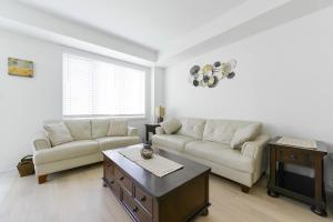 Modern Home 10 mins from Niagara Falls & Main Attraction with Free 2 Parkings