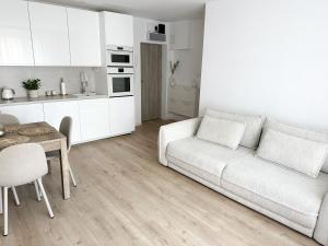 WHITE APARTMENTS - Kopernika