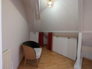 Appartements Loire a velo - Blois - proche bus et gare - 5 ch - 2sdb - 150m2 : photos des chambres