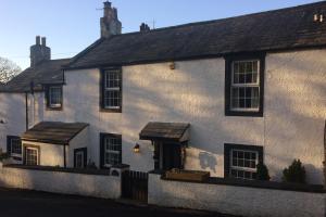 High House Cottage - A traditional home from home