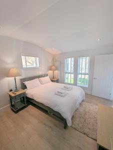 1 or 2 bedroom Hot tub Lodges