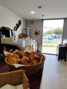 Hotels Hotel Saint Jacques : photos des chambres
