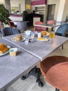 Hotels Hotel Saint Jacques : photos des chambres