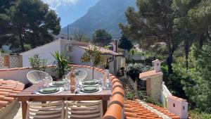 Casa el Montcel, a unique chalet with roofterrace and shared pool