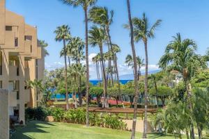 Experience Kamaole Sands 6-202, Stunning Renovation, Ocean View, Wi-Fi, Split AC