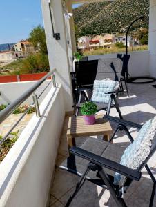 Beachside luxury apartment