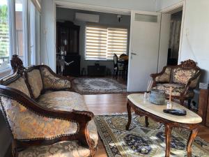 Antalya kaleiçi muhteşem konum geniş balkonlu mutfaklı DAİRE