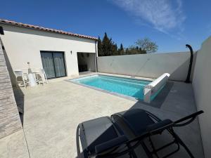 Villa moderne avec Piscine et cuisine extérieure