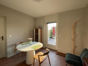 Appartements Romantic apartment with heated pool and large park : photos des chambres