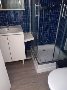 Maisons de vacances Votre cocon a 1km de la plage : photos des chambres