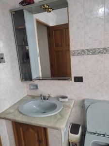 Spacious and cozy house withthe amenities!