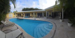 Villa Tranquilo, tropical charm