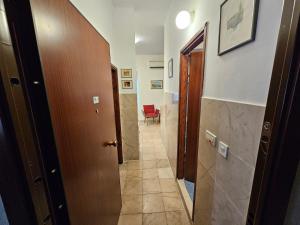 Center room D16 in the ancient Roman palace