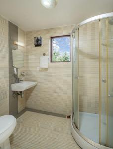 dE Spicewoods, 4BHK Pool Villa, Breakfast