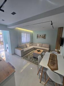 Cozy Apartments With Garden