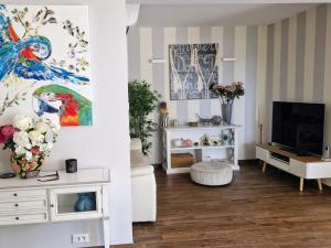 Luxury & Privacy - Entire 130m2 Floor - Pool, Parking, AC - Plage des Sports - Palais des Festivals 5 min