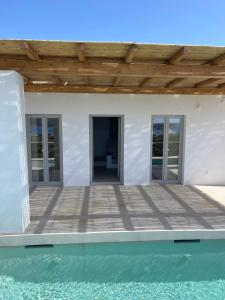 Saliagos villas complex with private pools