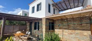 Cycladic house with a view