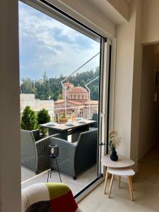 AK Athens Fine Stay - Penthouse with Big Terrace and View - 2 min from Metro