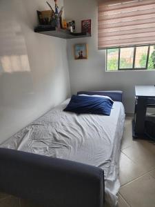Habitación con sofacama - apto compartido