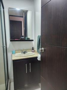 Habitación con sofacama - apto compartido